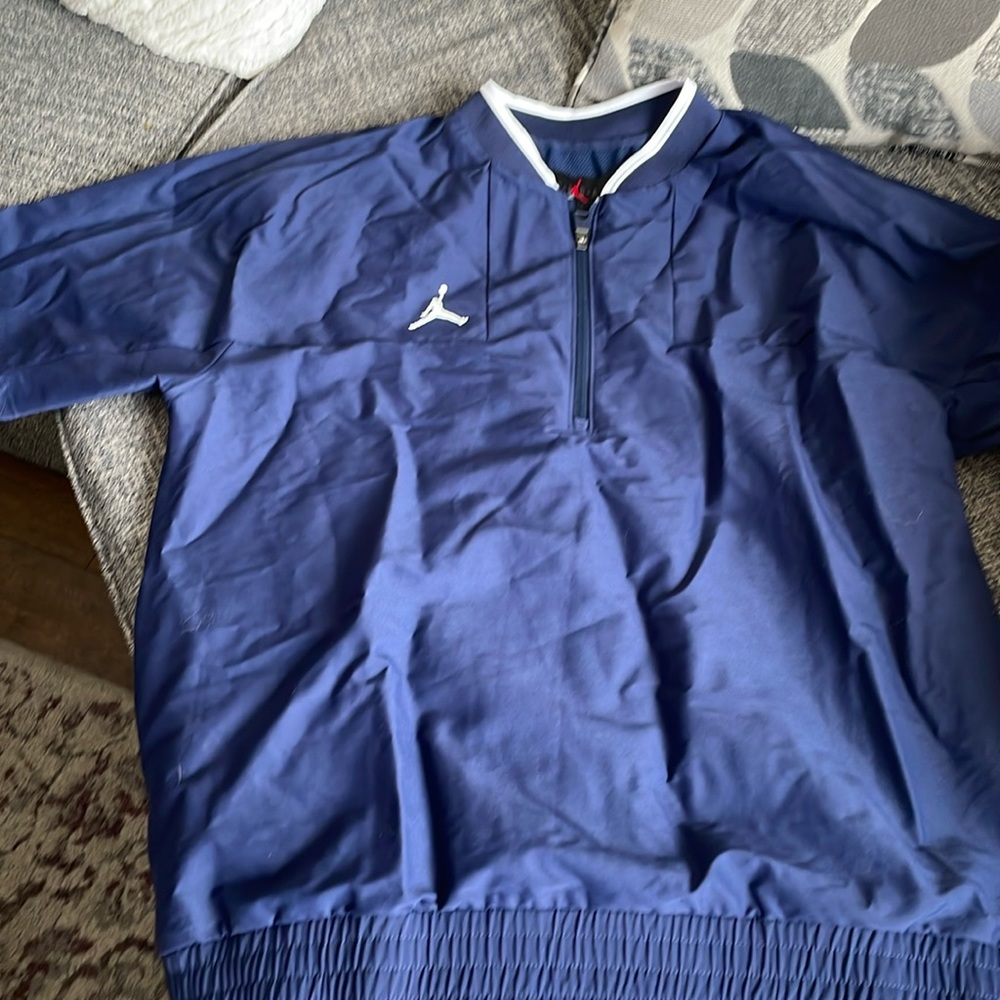 Jordan short sleeve wind breaker